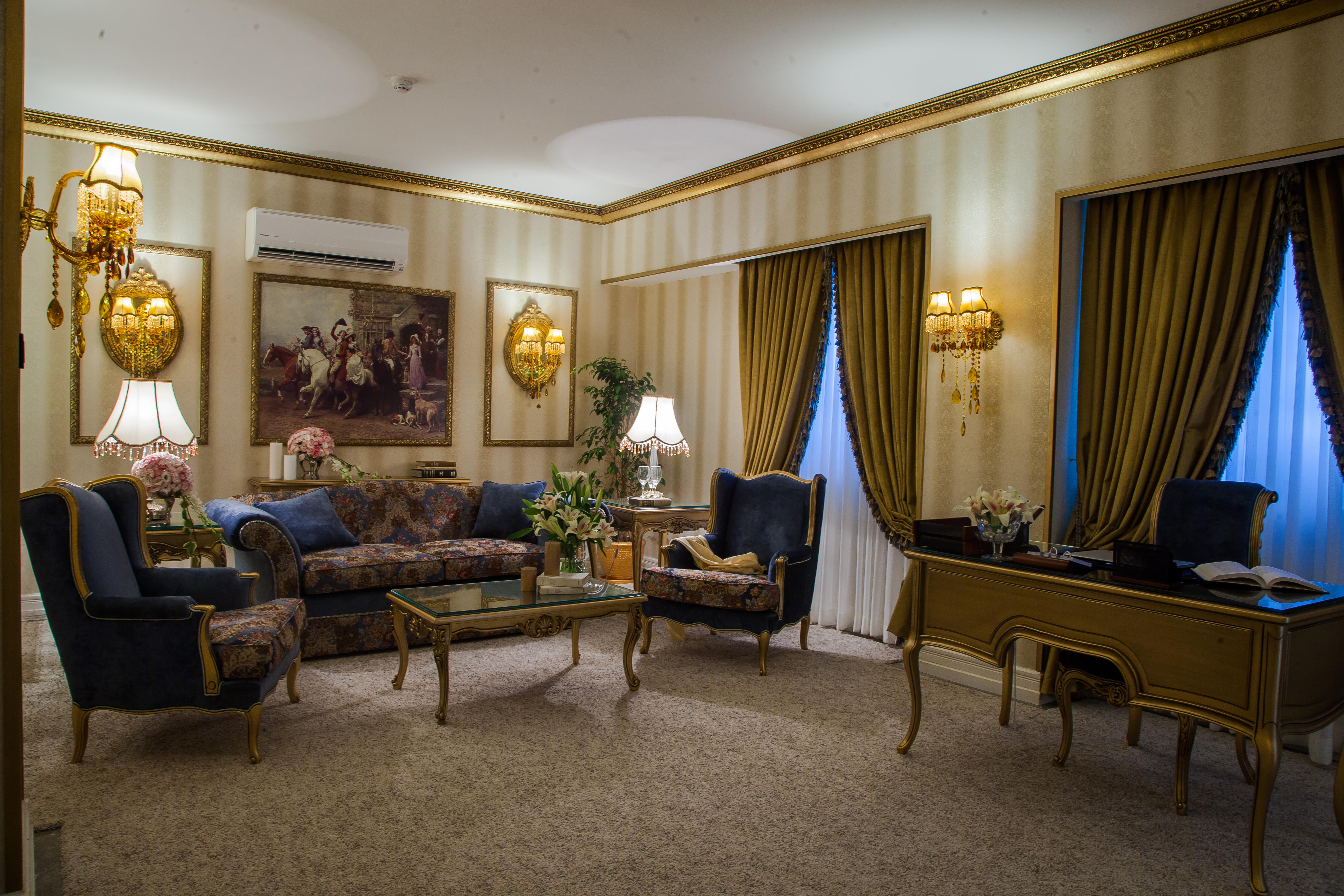 سوئیت پرزیدنت رویال هتل بین المللی قصر مشهد